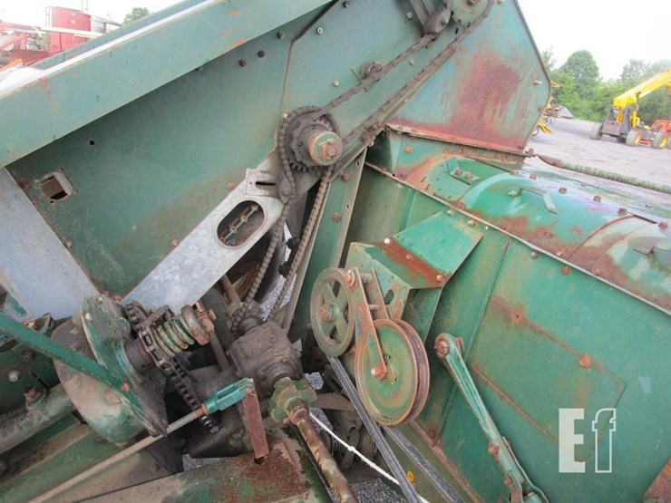 john-deere-324-image-6