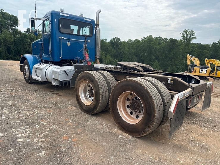 2001-peterbilt-378-image-7