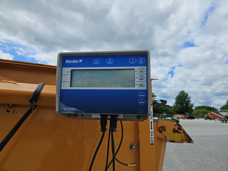 kuhn-knight-3130-image-4