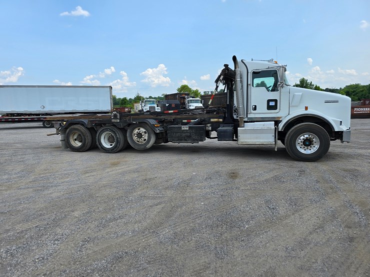 2012-kenworth-t800-image-53