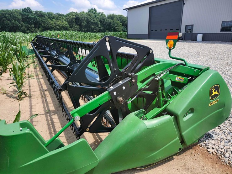2014-john-deere-635f-grain-head-image-24