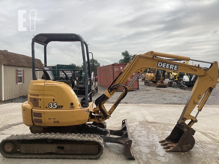 2004-deere-35c-image-5