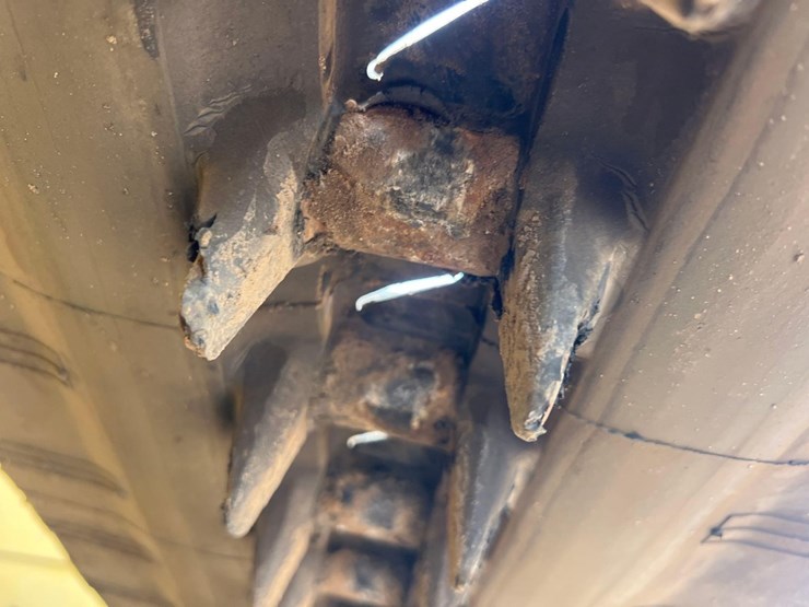 2019-caterpillar-299d2-xhp-image-15