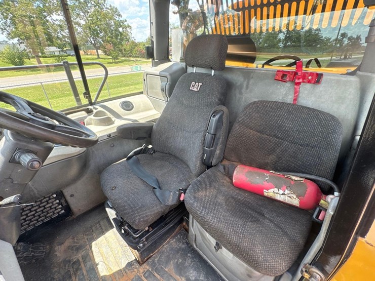 caterpillar-740b-image-24