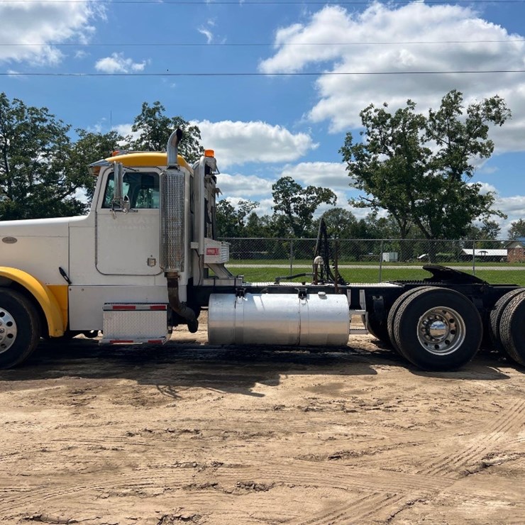 1996 PETERBILT 379