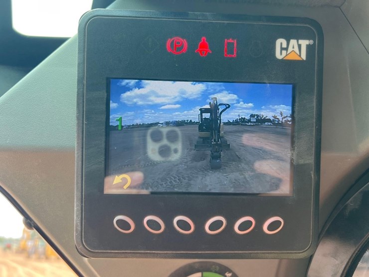 2023-caterpillar-299d3-image-33