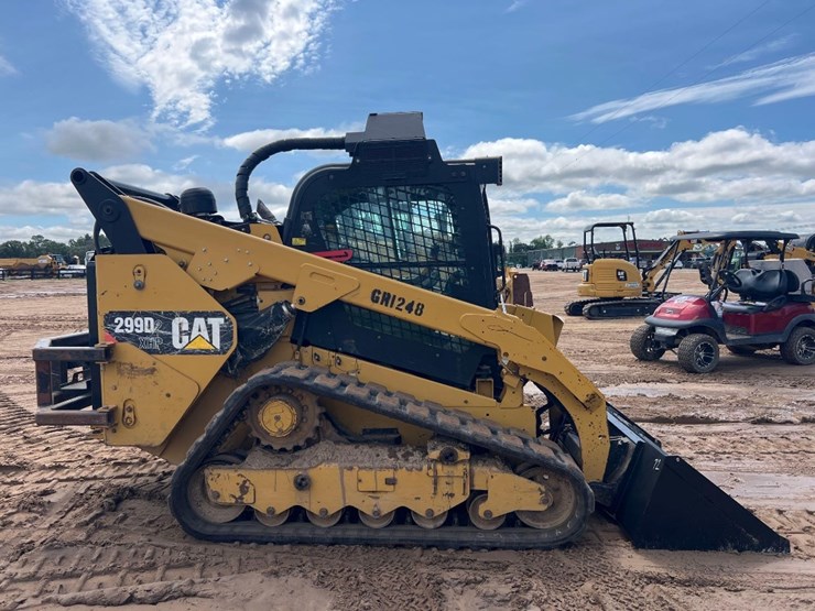 2019-caterpillar-299d2-xhp-image-5