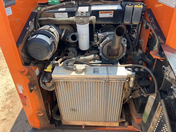 2019-gehl-r105-image-19