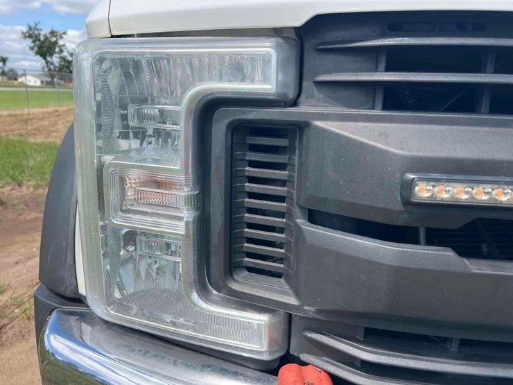 2018-ford-f550-xl-image-10