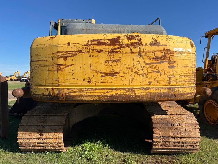 komatsu-pc200-lc-8-image-3
