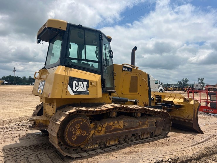 2015-caterpillar-d6k2-xl-image-4