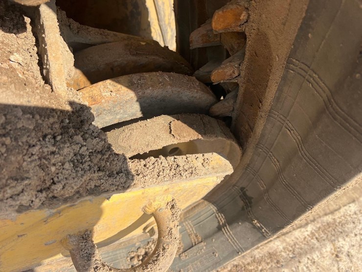 2015-caterpillar-299d-xhp-image-21