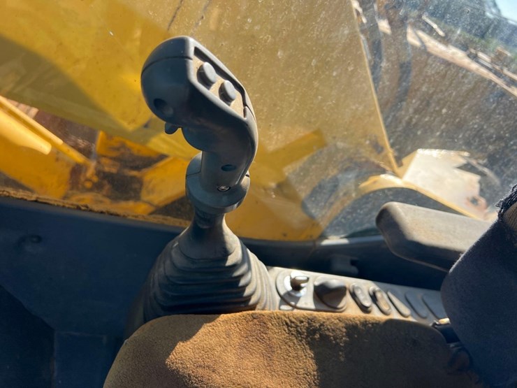 komatsu-pc200-lc-8-image-38