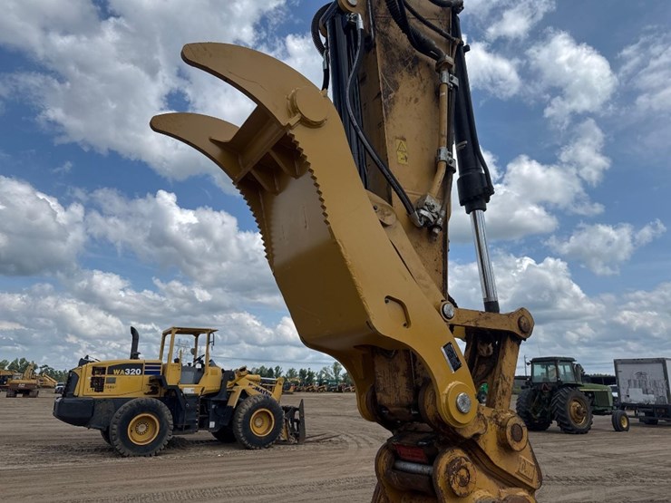 caterpillar-320gc-image-29