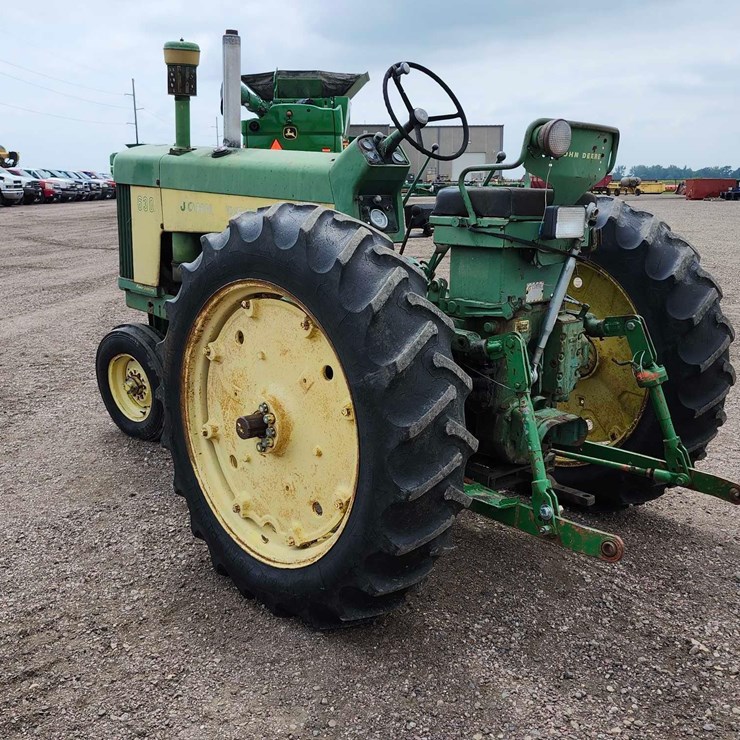 JOHN DEERE 630