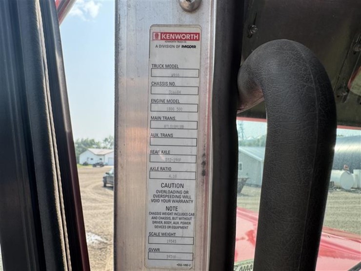 2012-kenworth-w900-image-59