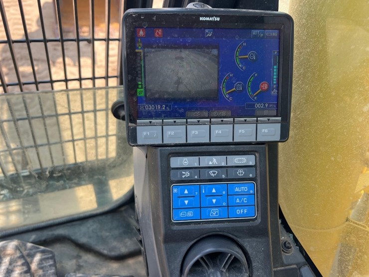 2019-komatsu-pc290-lc-11-image-39