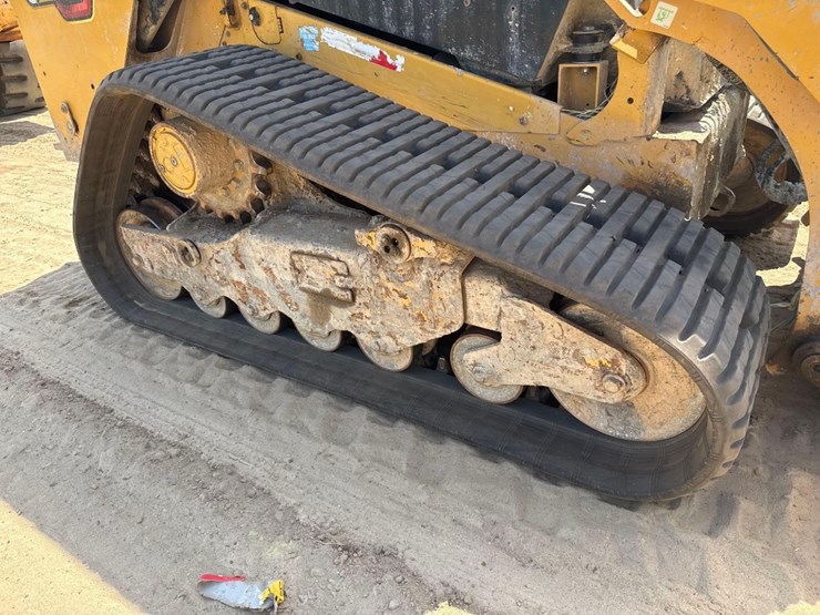 2020-caterpillar-289d3-image-13
