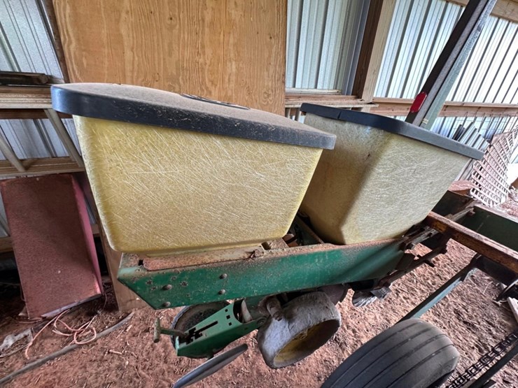john-deere-7000-image-10