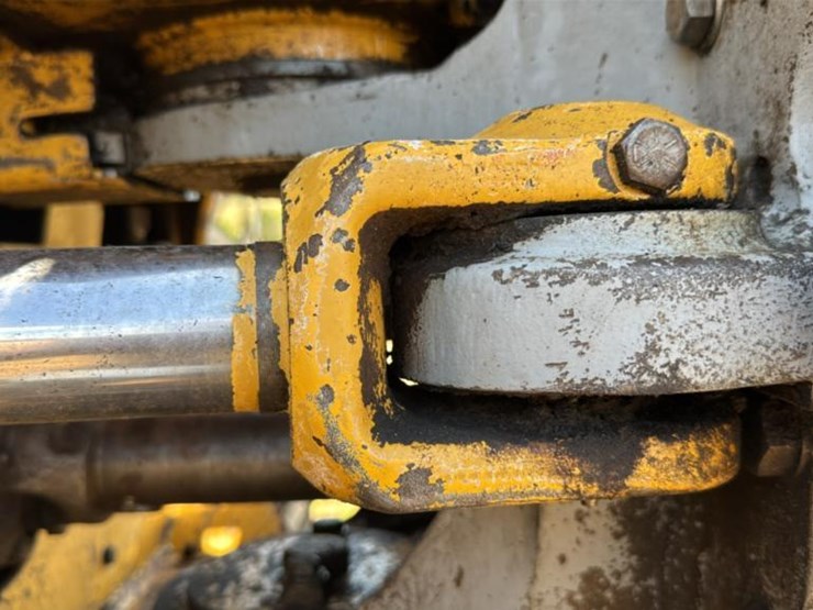 2008-caterpillar-574-image-64