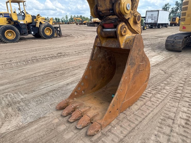 caterpillar-320gc-image-30