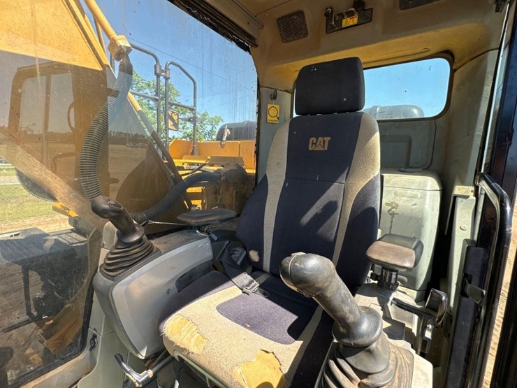 2012-caterpillar-320el-image-44