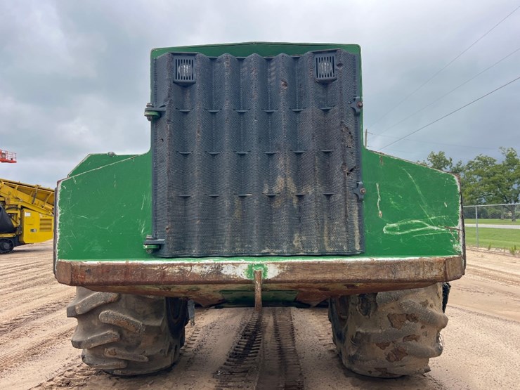 2019-deere-843l-image-3