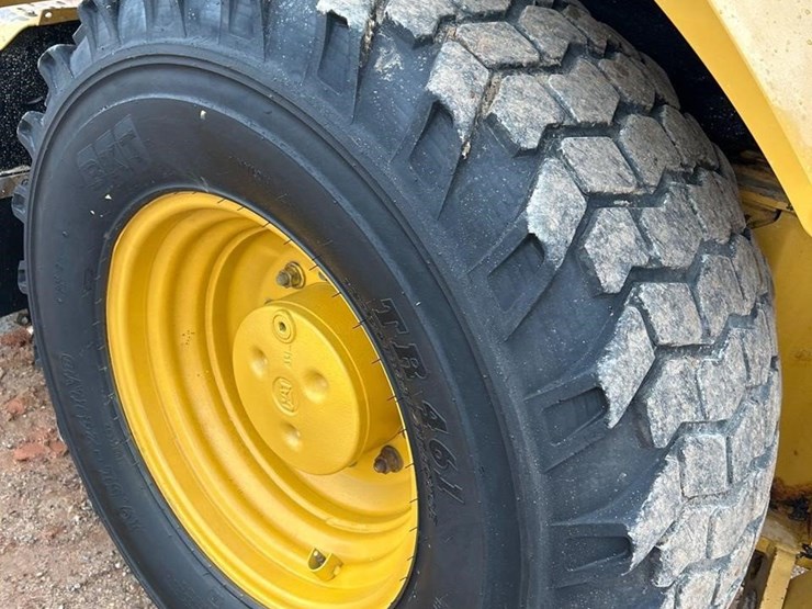 2018-caterpillar-420f2-it-image-34