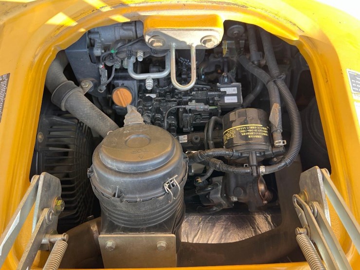 2016-deere-35g-image-30