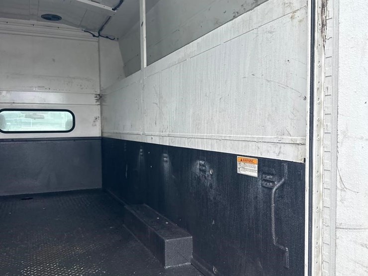 2019-ford-f350-xl-image-8
