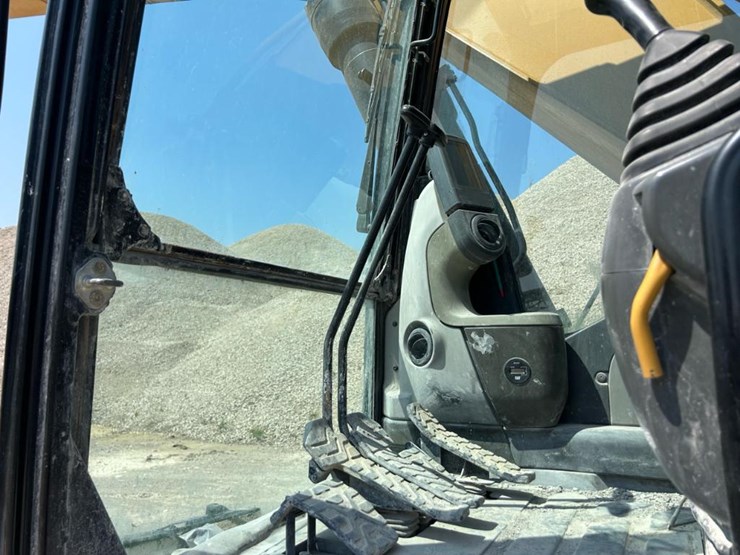 2011-caterpillar-329dl-image-32