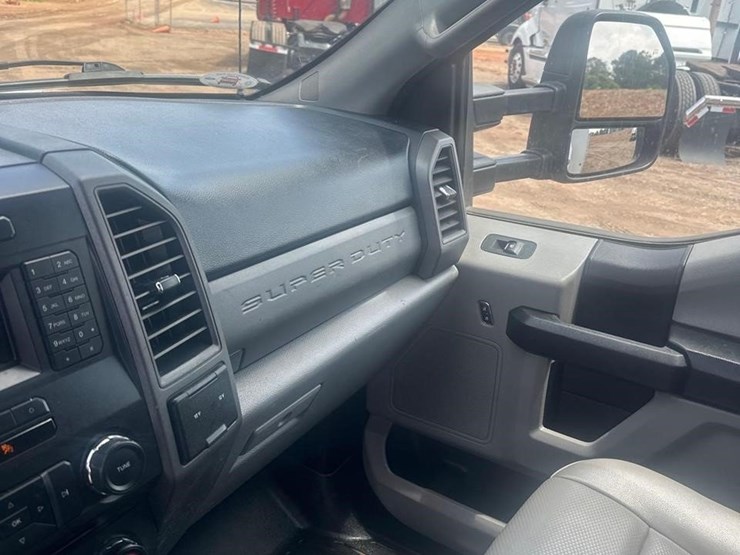 2018-ford-f350-xl-image-17