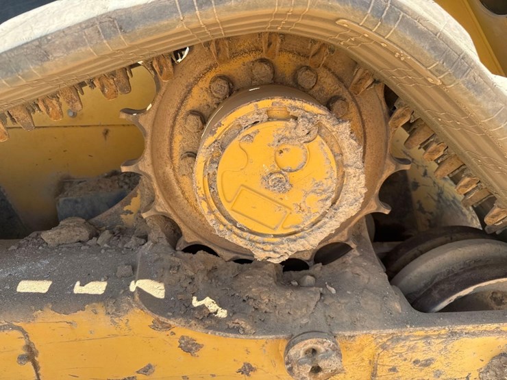 2015-caterpillar-289d-image-10