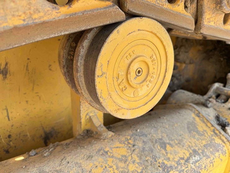2016-caterpillar-d6k-image-51