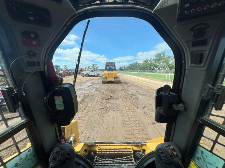 2019-caterpillar-299d2-xhp-image-33