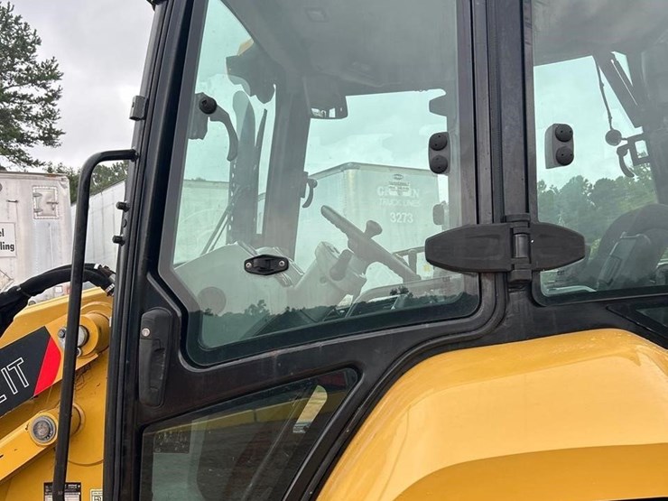 2018-caterpillar-420f2-it-image-36