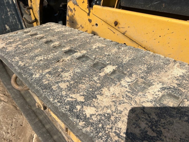 2015-caterpillar-299d-xhp-image-23