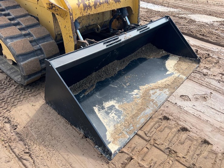 2019-caterpillar-299d2-xhp-image-16
