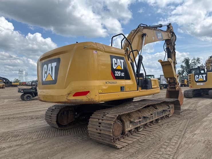 caterpillar-320gc-image-7
