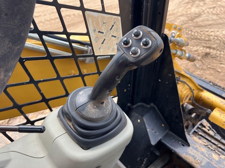 caterpillar-279c2-image-28