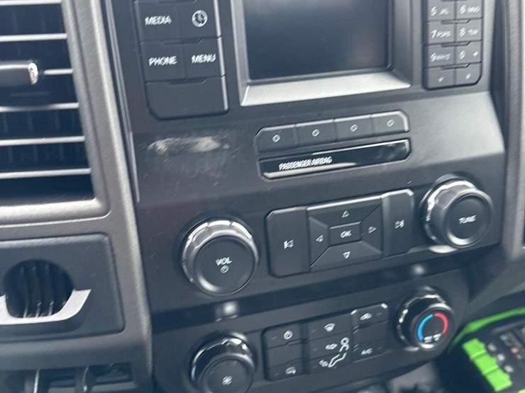 2019-ford-f350-xl-image-19