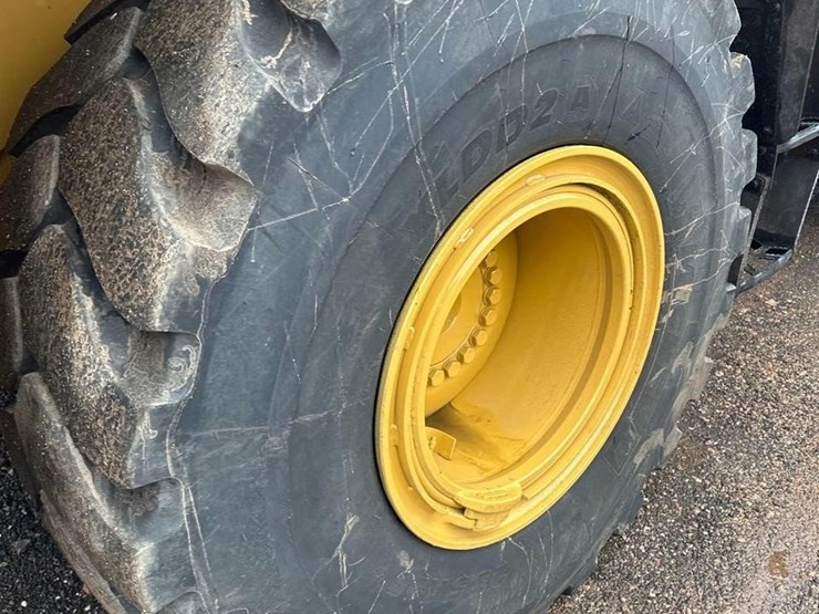 2020-caterpillar-962m-image-19
