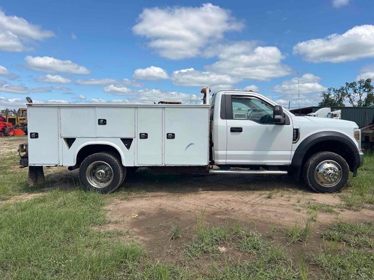 2018-ford-f550-xl-image-5