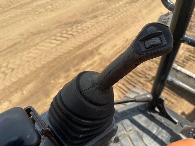 2014-caterpillar-304e-cr-image-28