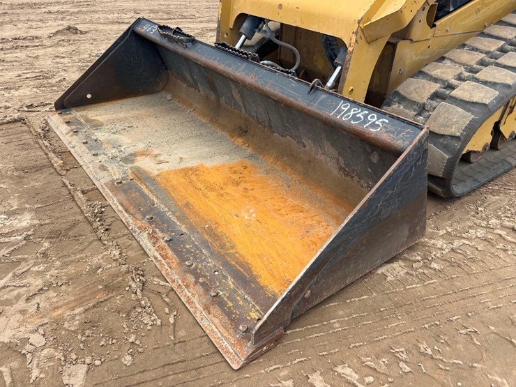 2023-caterpillar-299d3-image-9