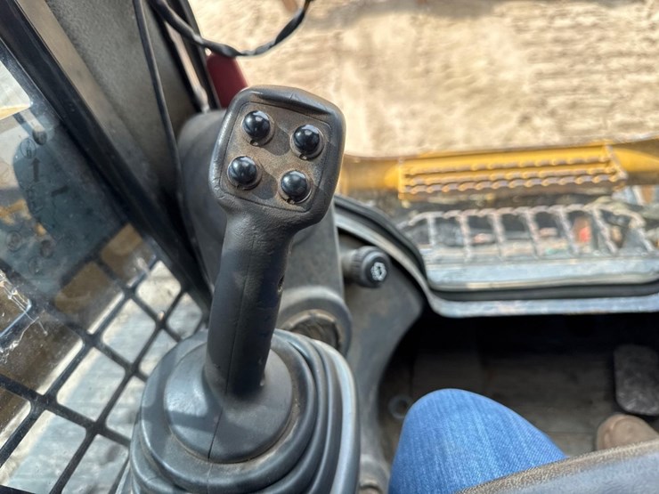 2018-caterpillar-289d-image-48