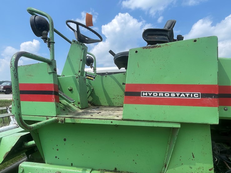 #1061-•-owatonna-260-swather-with-conditioner-image-66