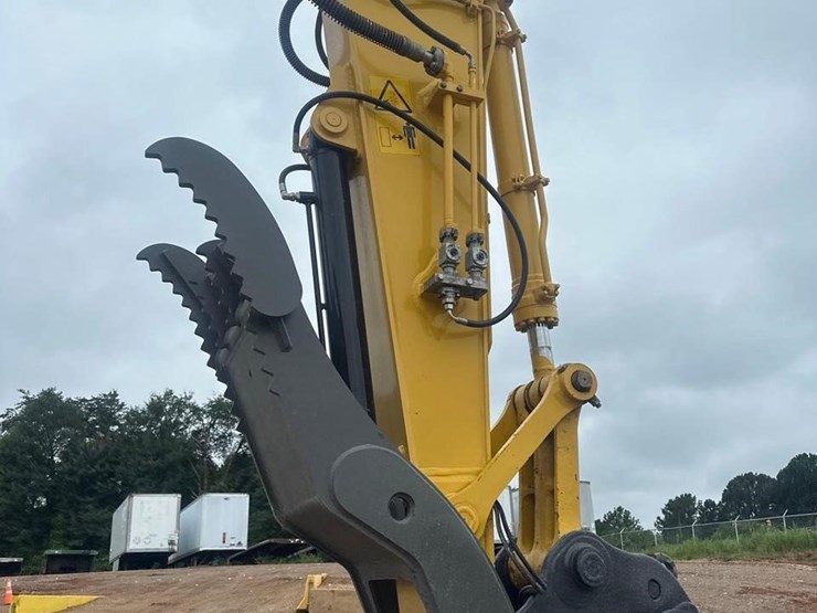 2022-komatsu-pc210-lc-11-image-15