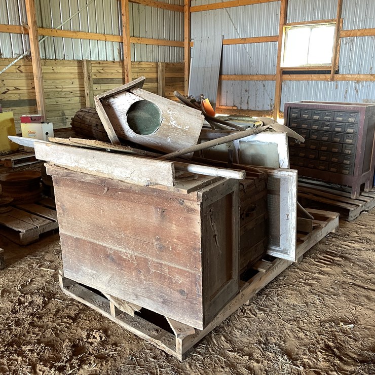 #3712 • Farm Primitives
