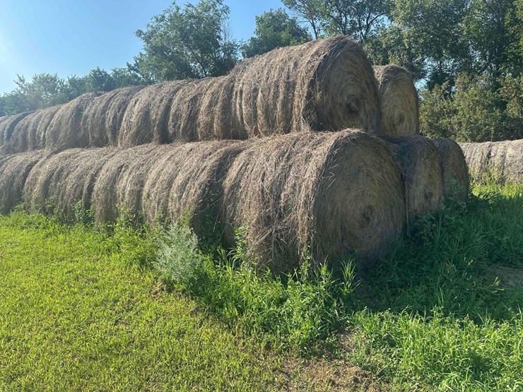 **sold-onsite-only---no-online-bids-accepted**-hay-image-2